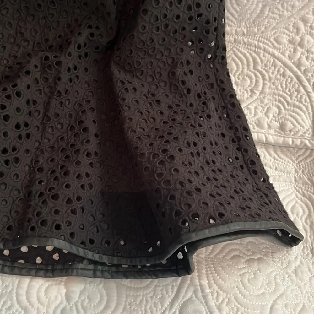 LOFT‎ black eyelet skirt, size 0, NWT